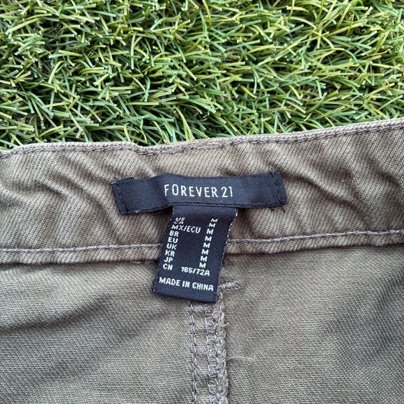 Forever 21 Size M W28 Cargo Mini Skirt Utility D-Ring Streetwear Brown Tan - Picture 4 of 7